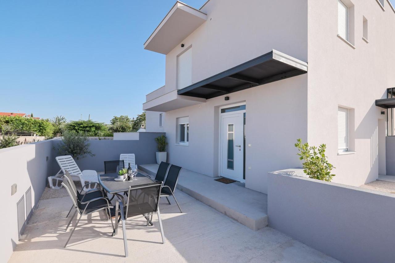 Duo Soles - Apartments With Private Parking Near Zadar Murvica  Экстерьер фото
