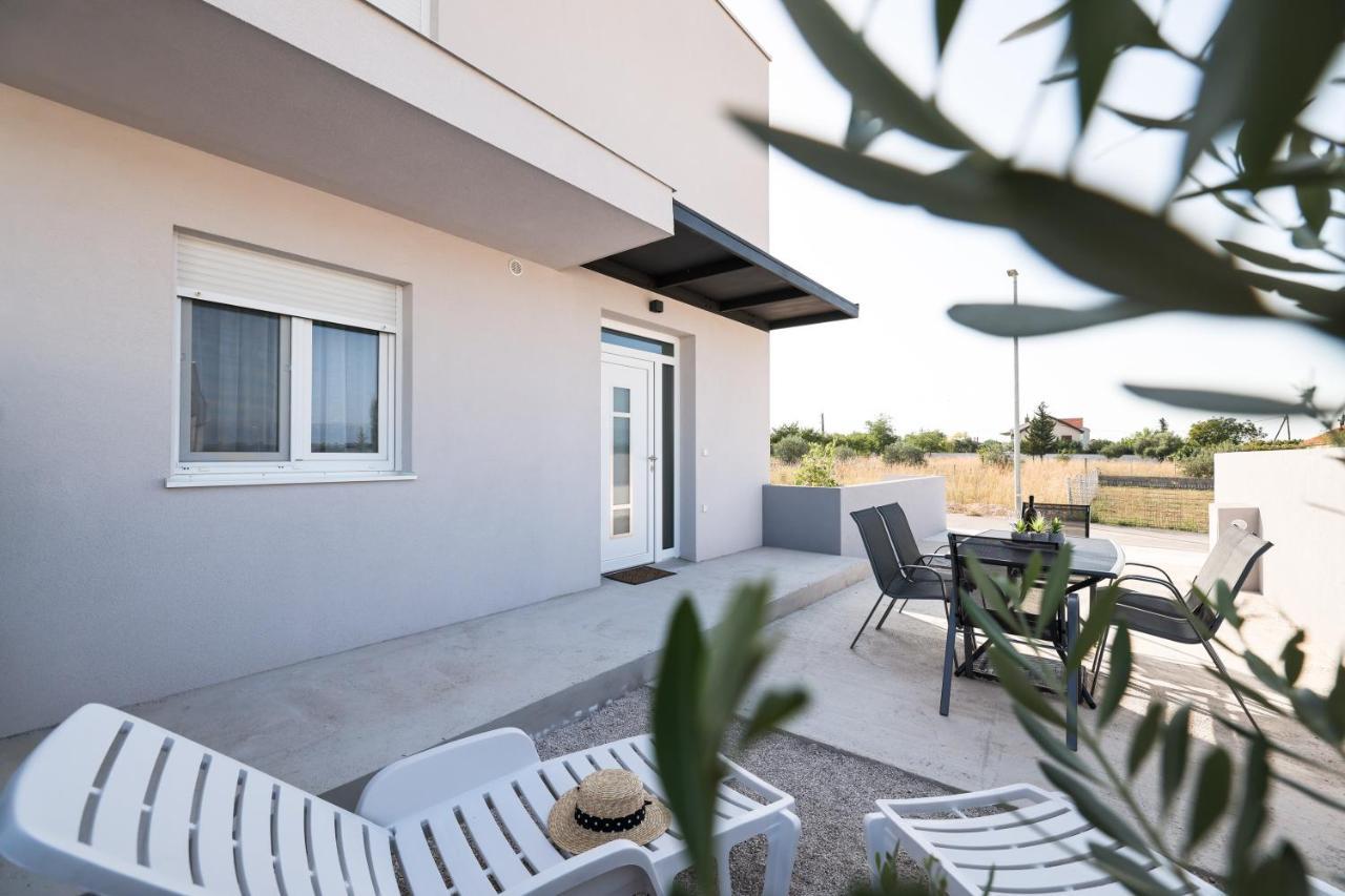 Duo Soles - Apartments With Private Parking Near Zadar Murvica  Экстерьер фото
