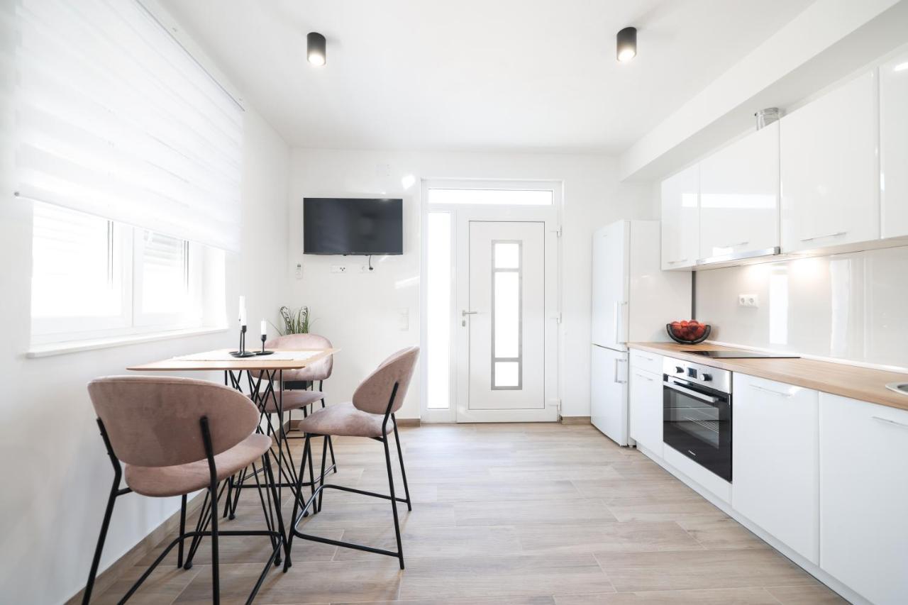 Duo Soles - Apartments With Private Parking Near Zadar Murvica  Экстерьер фото