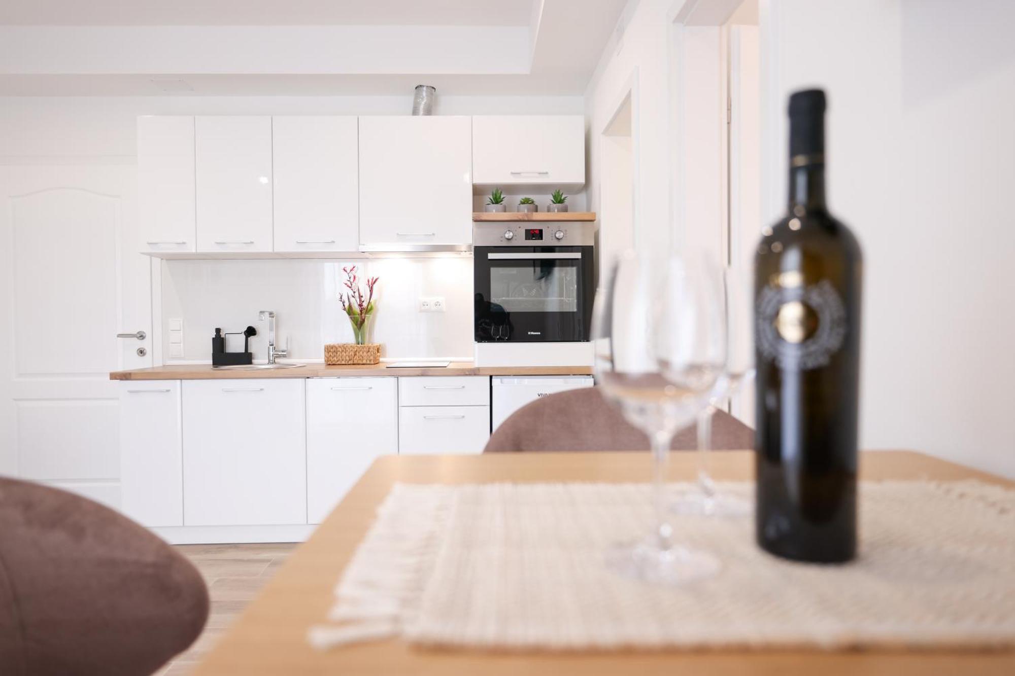 Duo Soles - Apartments With Private Parking Near Zadar Murvica  Экстерьер фото