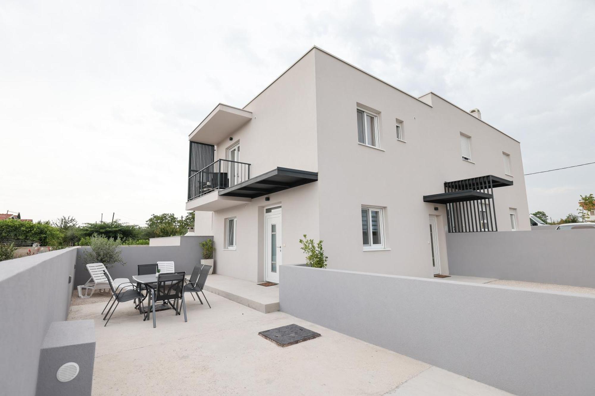 Duo Soles - Apartments With Private Parking Near Zadar Murvica  Экстерьер фото