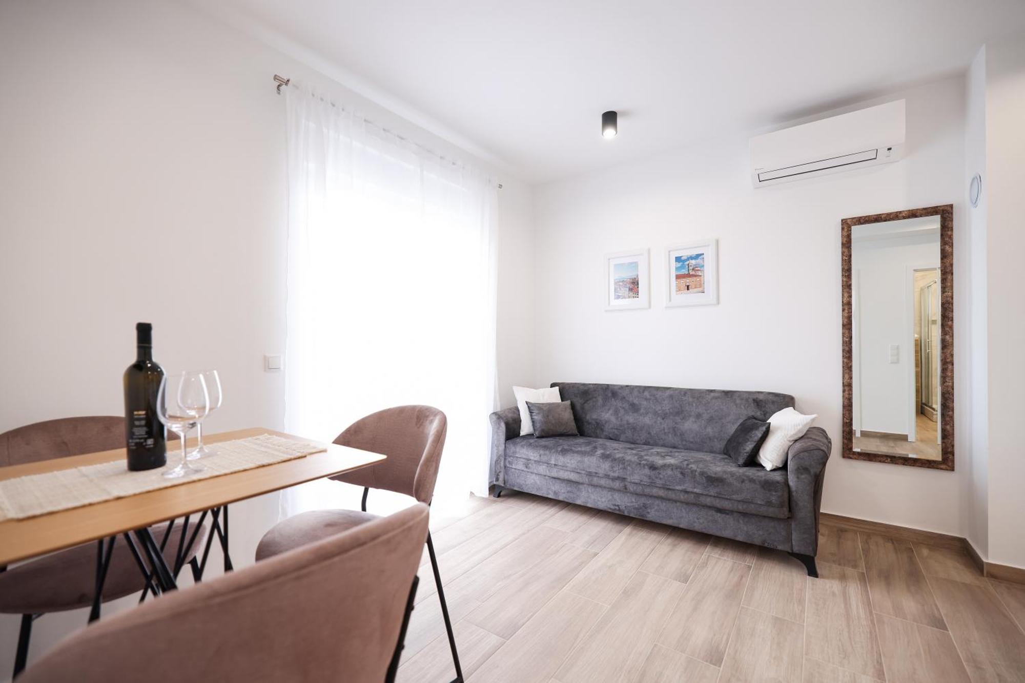 Duo Soles - Apartments With Private Parking Near Zadar Murvica  Экстерьер фото