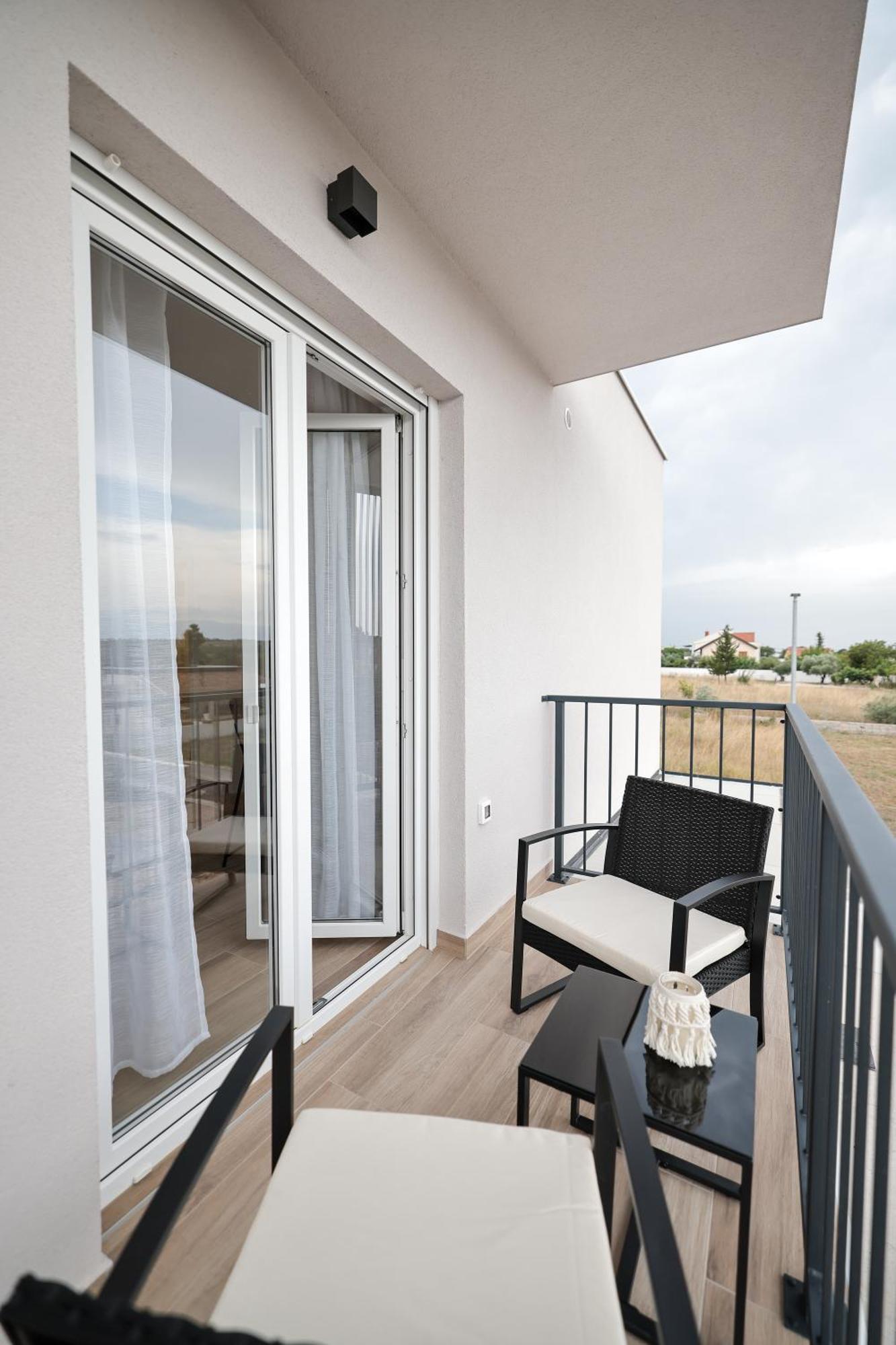 Duo Soles - Apartments With Private Parking Near Zadar Murvica  Экстерьер фото