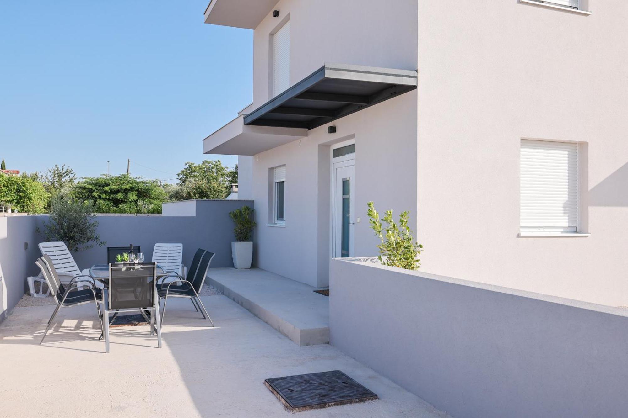 Duo Soles - Apartments With Private Parking Near Zadar Murvica  Экстерьер фото